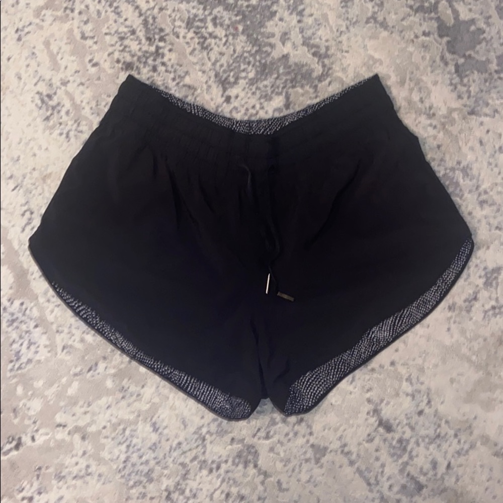 LULU REVERSABLE SHORTS!!